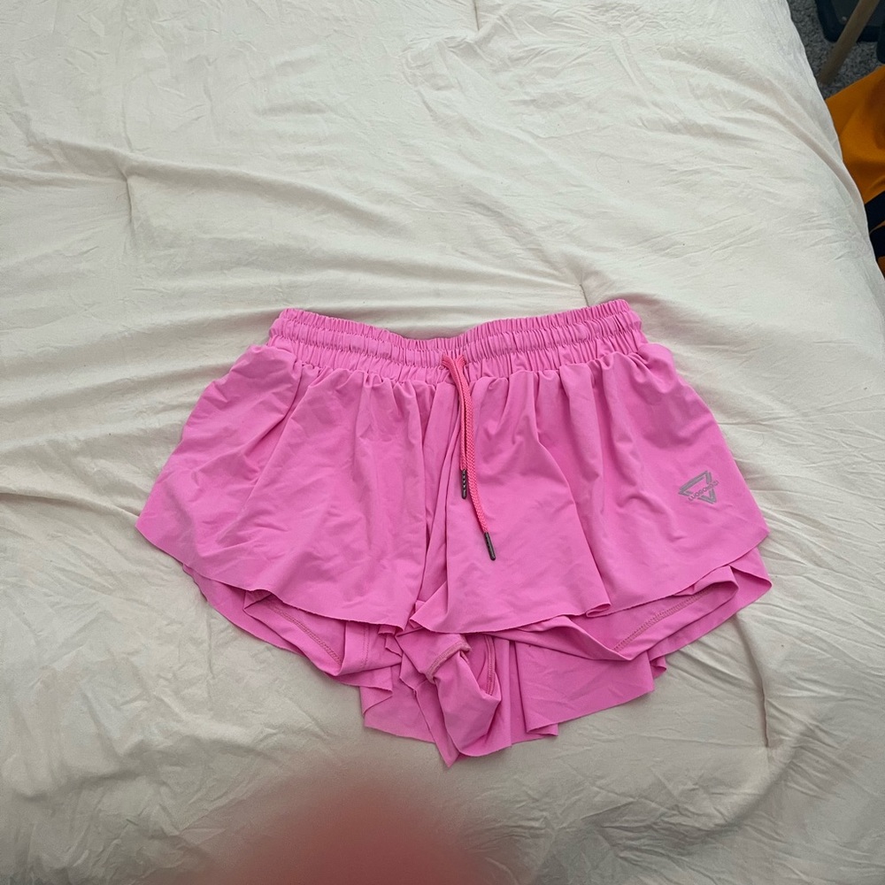 Trendy pink Amazon flowy shorts